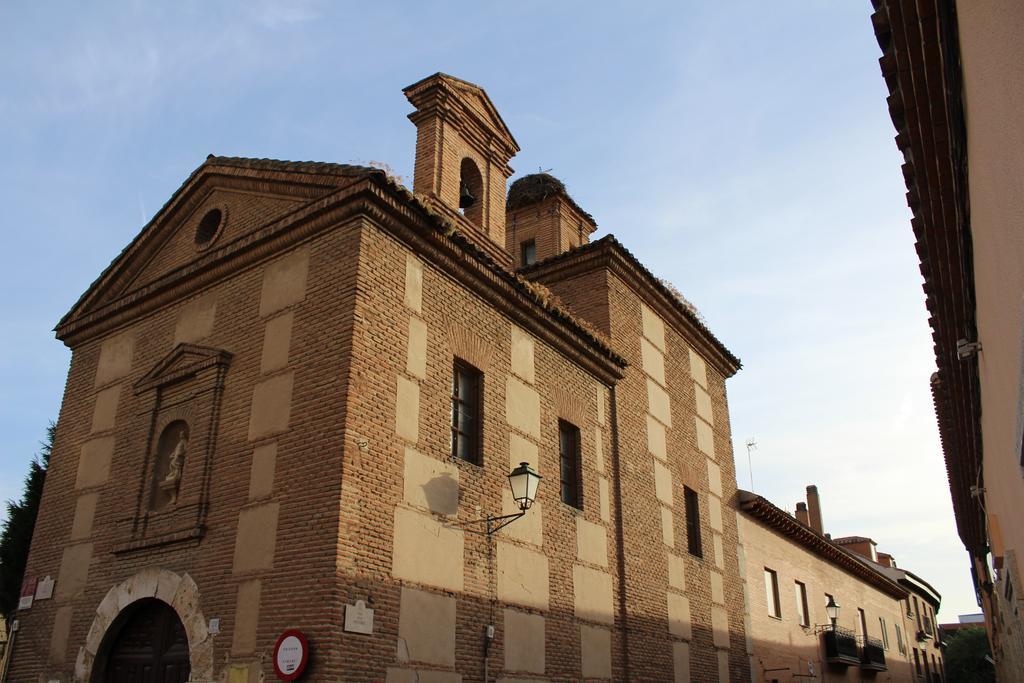 Hotel Cuatro Canos Alcalá de Henares Buitenkant foto